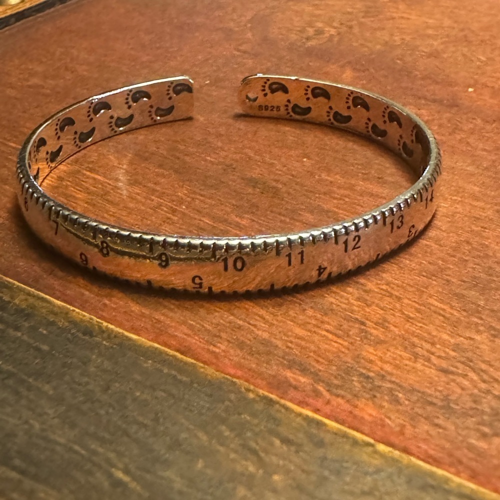 Silver Measuring bangle - Picture 2 of 6